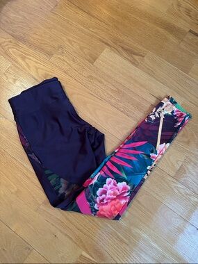 Desigual burgundy floral pattern sports leggings